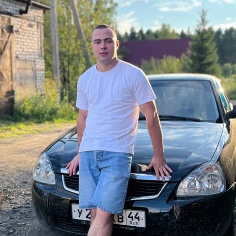 Максим Козин